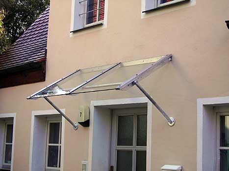 Metallbau: Vordach